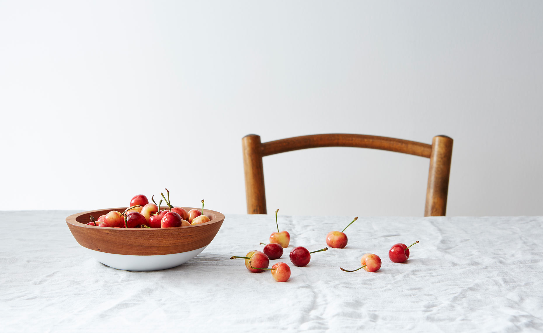 107_wind-and-willow-7-inch-hand-dipped-cherry-bowl_CAROUSEL_mark-weinberg_034
