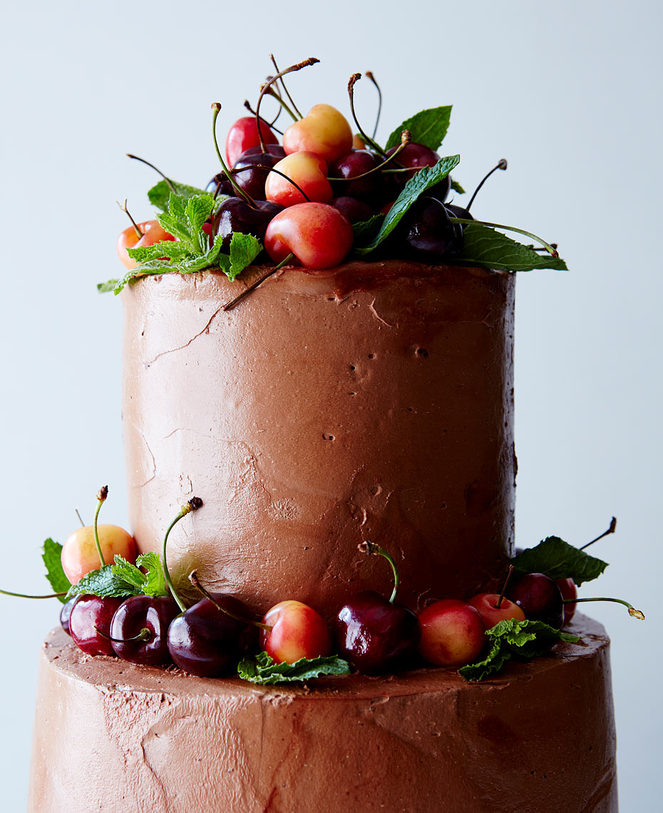 127_2016-0607_assembling-wedding-cakes_mark-weinberg_072