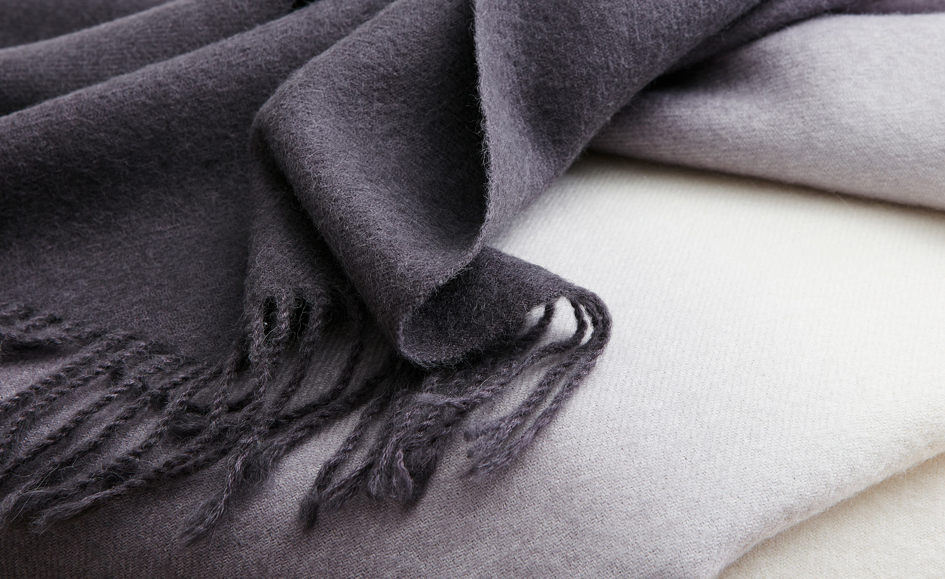 136_12101-charcoal-dip-dyed-alpaca-throw-0123